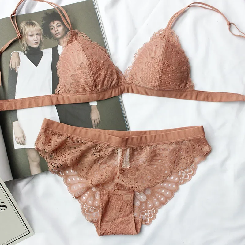 طقم حمالة صدر نسائية مثيرة من  - مراجعة Sleep Bra Bralette وسعره