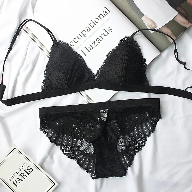 طقم حمالة صدر نسائية مثيرة من  - مراجعة Sleep Bra Bralette وسعره